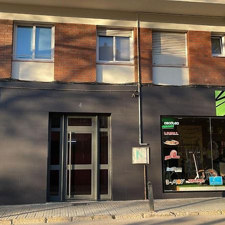 Cadillac Lujo Total Sin Pasar Por Un Hotel Cornellà de Llobregat Eksteriør billede
